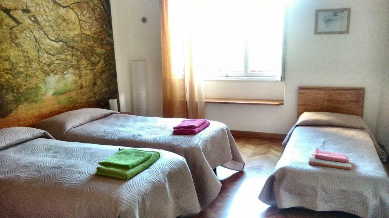 Casa Vacanze All'Angolo Trieste Exterior foto